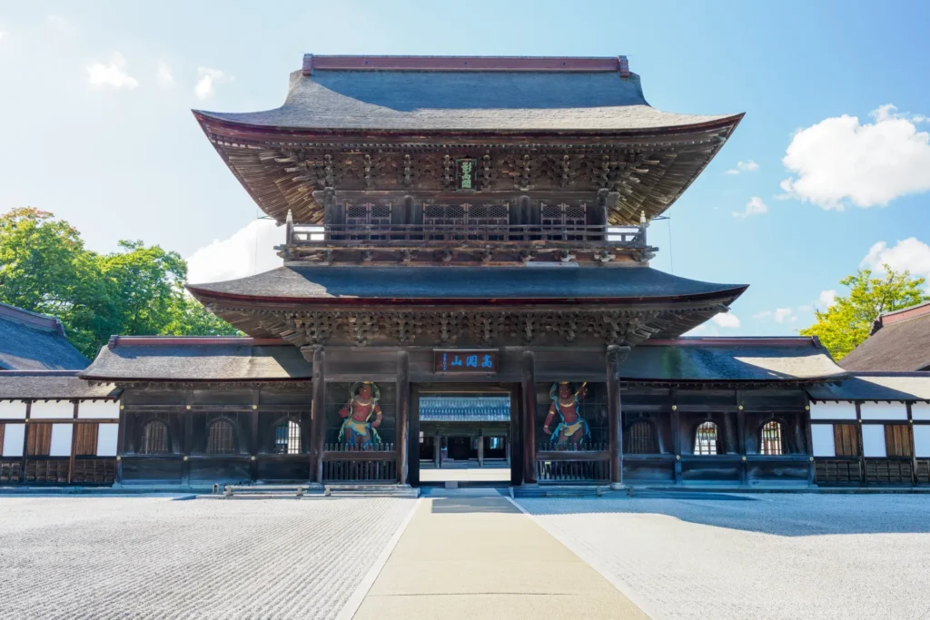 瑞龍寺(ずいりゅうじ)の山門