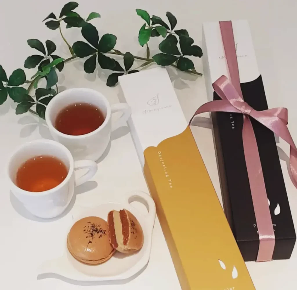 グレイスピースの紅茶とお菓子