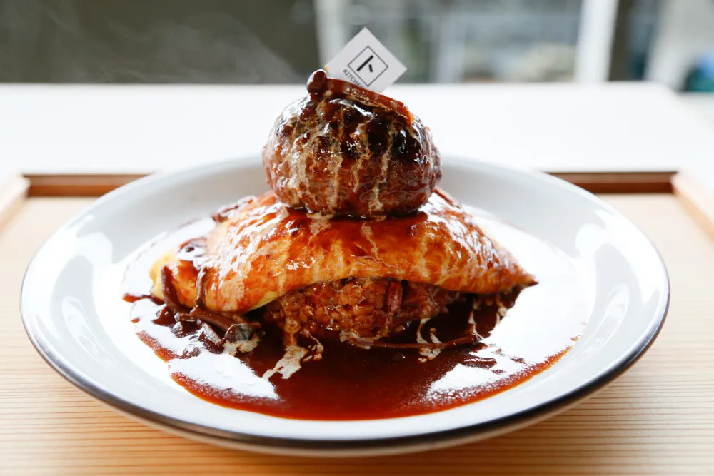 トトンKITCHENの「オムバーグ」
