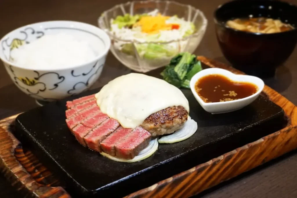 自由ELE(ジュエル)の「シャトーブリアンとハンバーグのコンビメニュー」